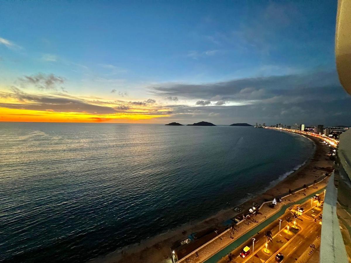 Sunset View Malecon 1404 Vista Panoramica Al Mar Lägenhet Mazatlán Exteriör bild